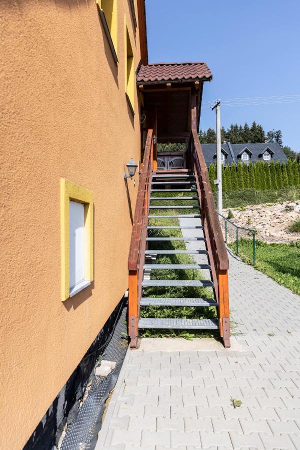 Vyprachtice L.V. Apartamento Exterior foto
